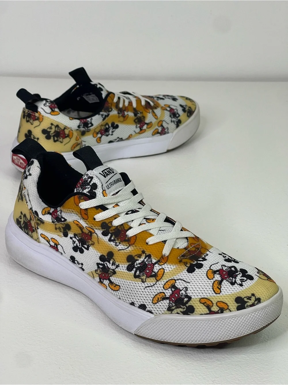 Vans x Disney UltraRange Rapidweld Mickey Mouse Sneakers Mens 10.5 Womens 12